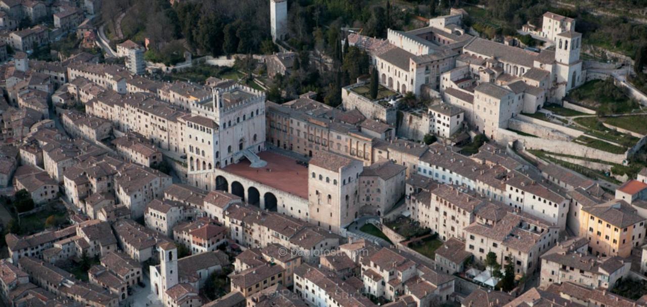 Appartamento Centro Storico Gubbio Exterior foto